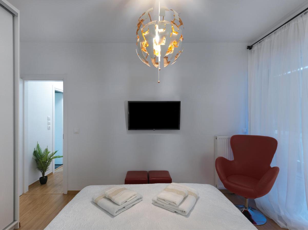 Elegant Apartment In Glyfada Athens Exterior photo