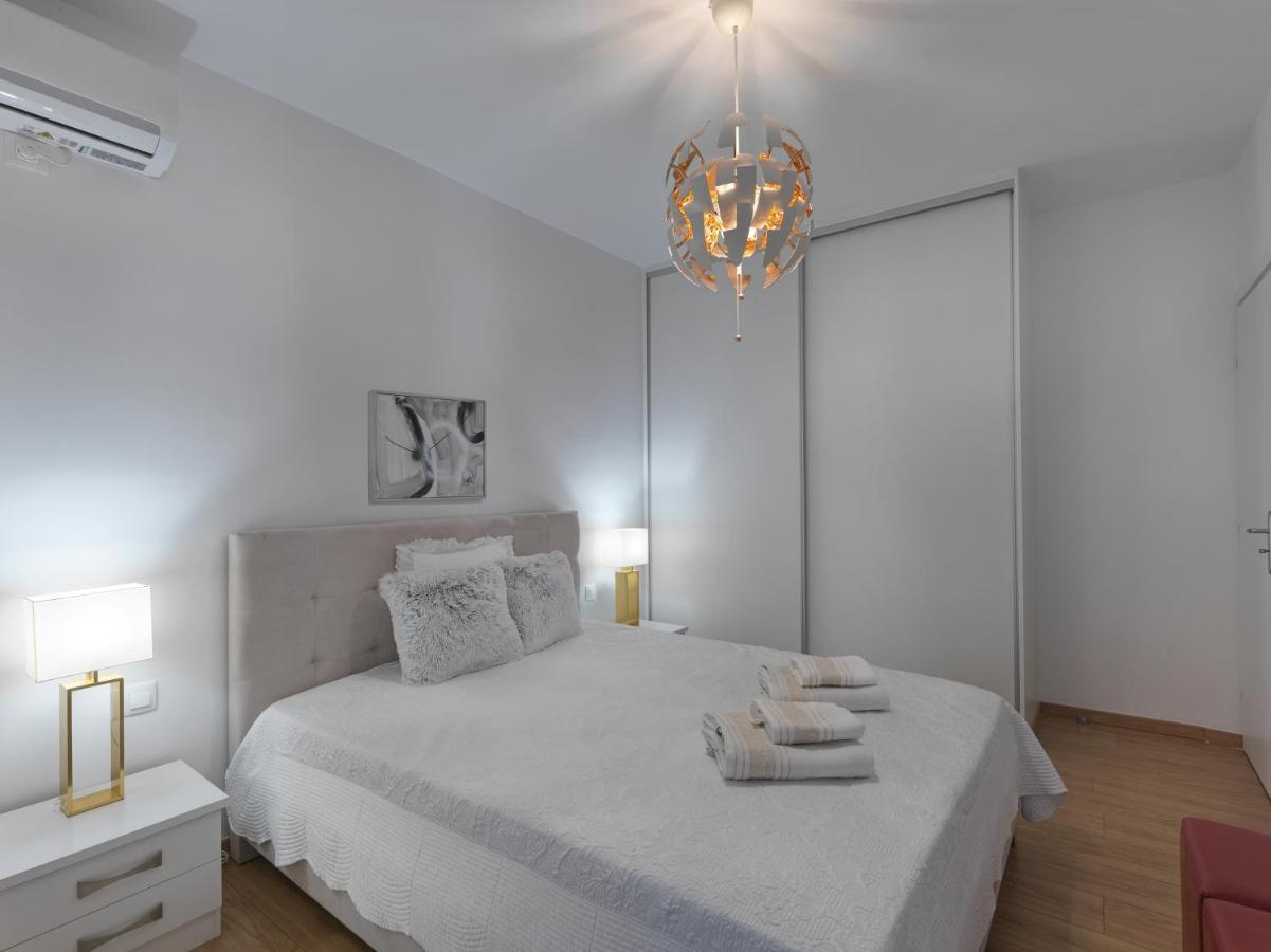 Elegant Apartment In Glyfada Athens Exterior photo