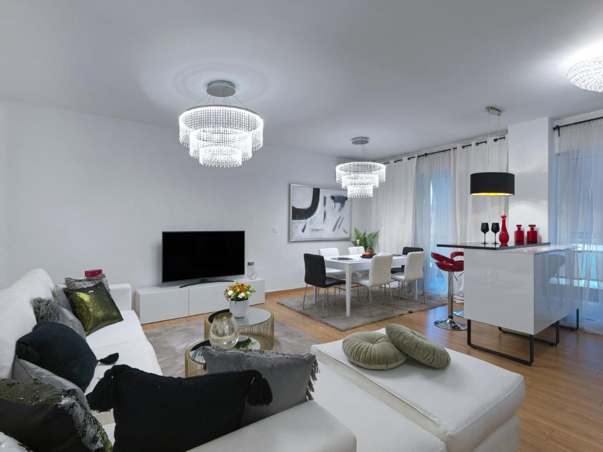Elegant Apartment In Glyfada Athens Exterior photo